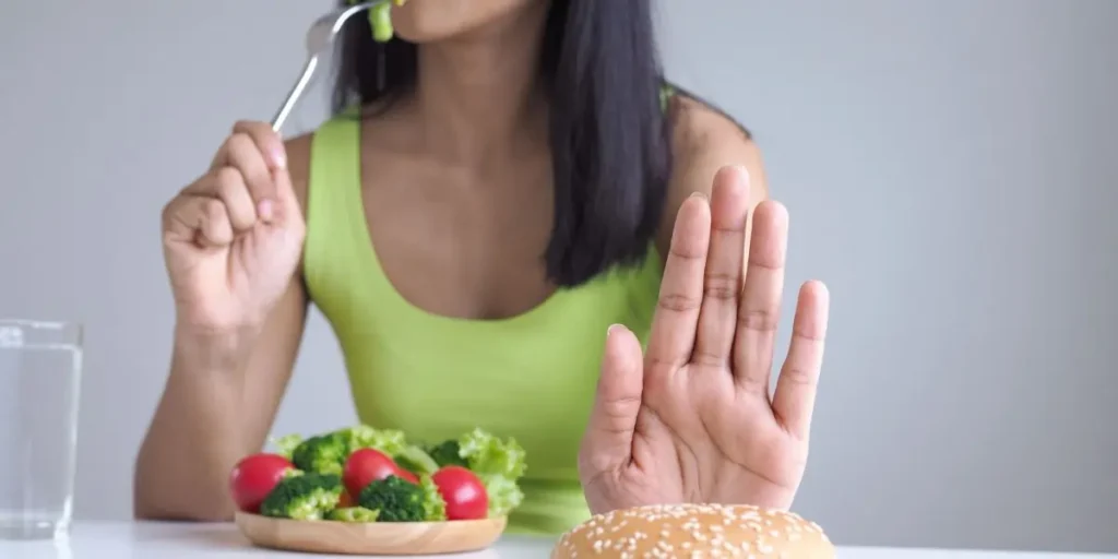 Best Foods to Eat and Avoid